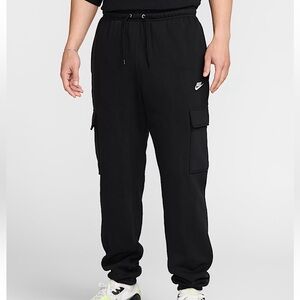 Nike Club Men’s Fleece Cargo Pants